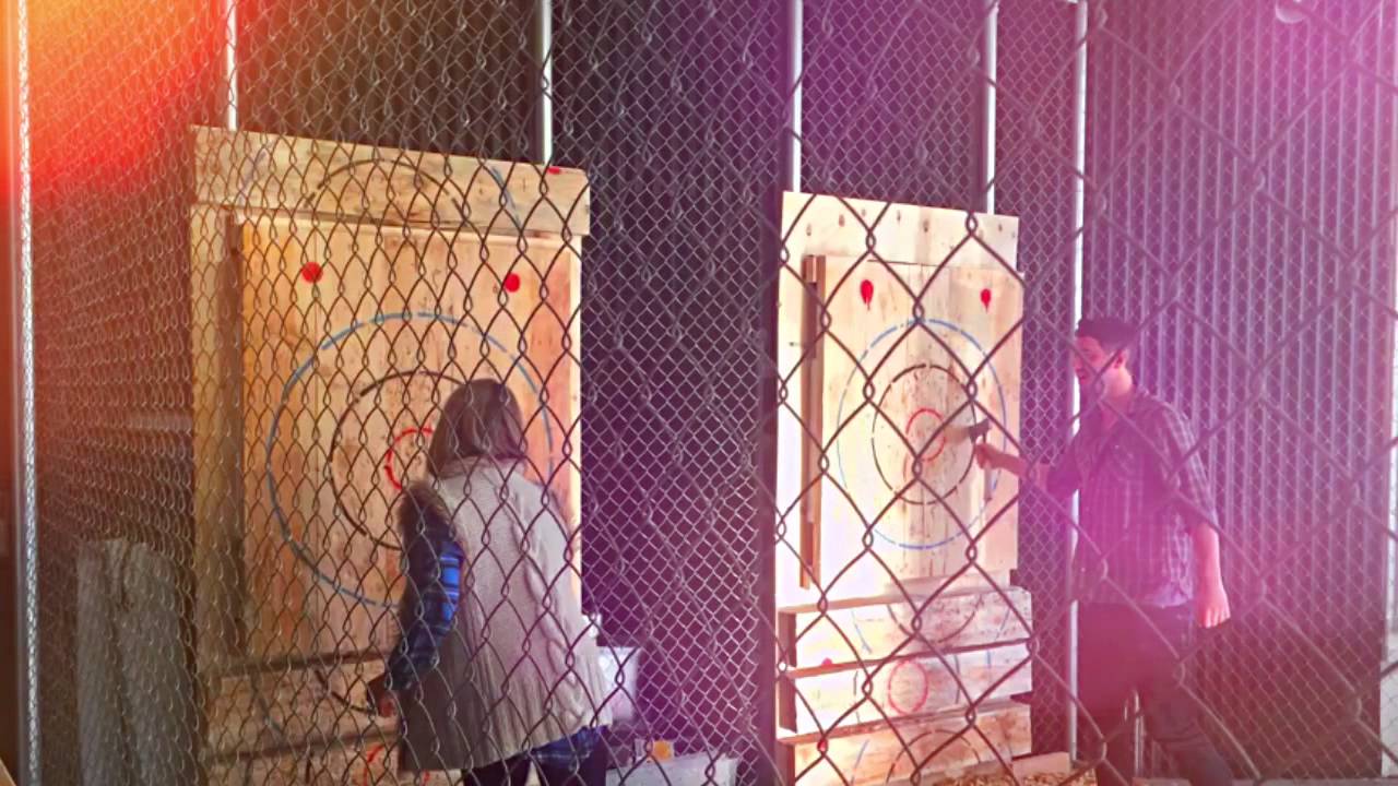 Bacanje sjekire nova je sportska disciplina među lumberjack gospodom