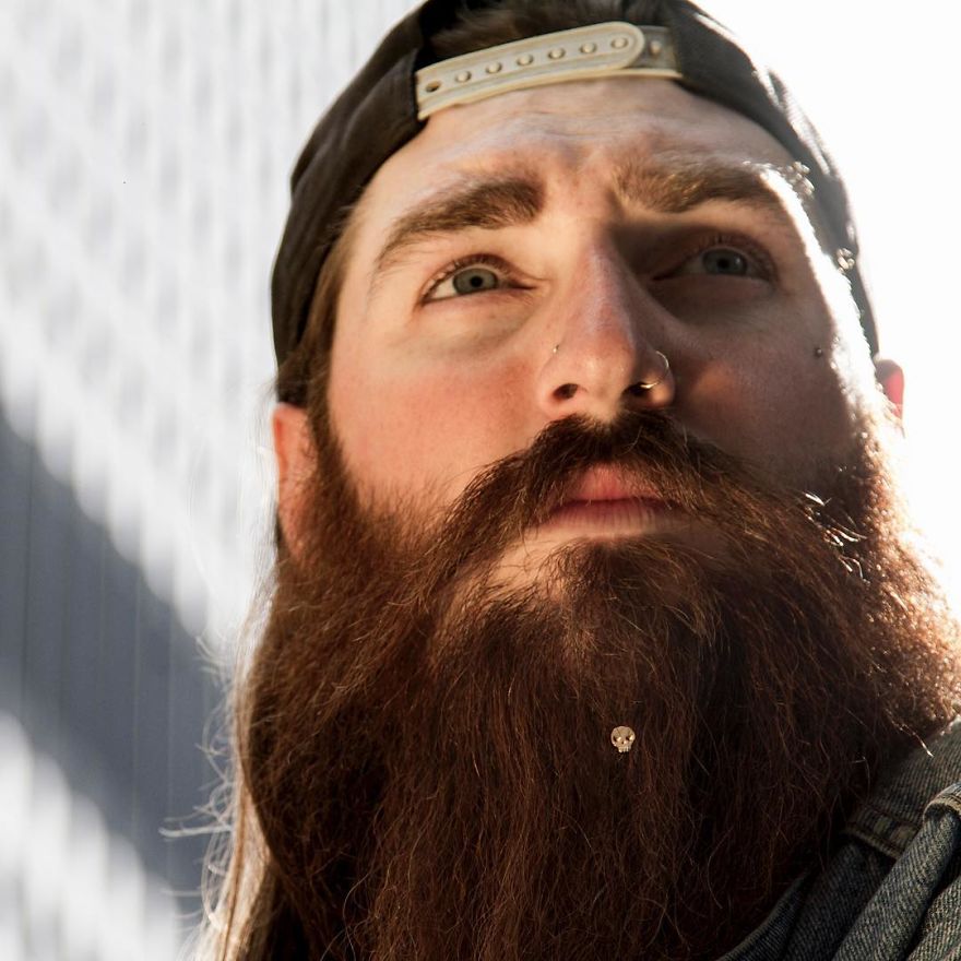 UPRAVO SUPROTNO Krato Milano nije nakit za bradu uz koji će vam dostojanstvo, dignitet i stil dobiti potreban boost