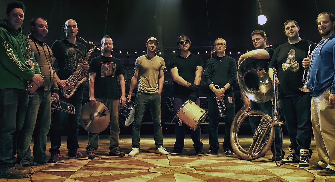 Youngblood Brass Band po prvi put u Močvari!