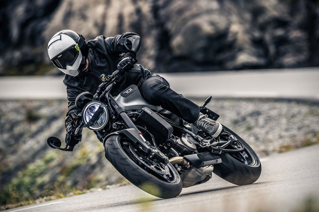 URBANI MIROTVORAC Husqvarna Vitpilen 701