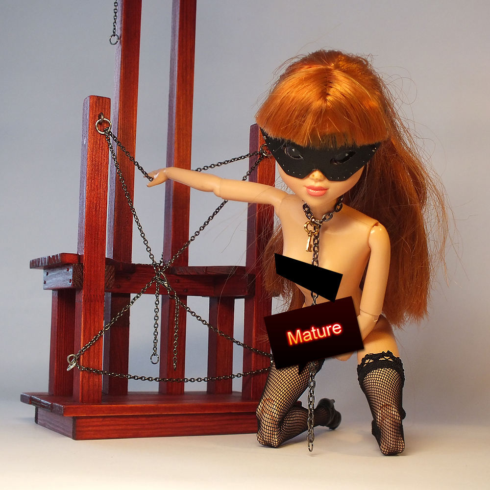 BARBIE ZA MAME I TATE Ona je danas  odrasla i odlučila se baviti BDSM-om