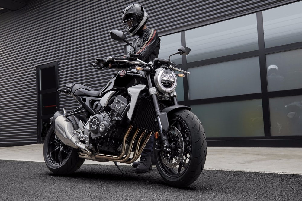 SUPER-NAKED RETRO UGOĐAJ Honda predstavila novi CBR1000R