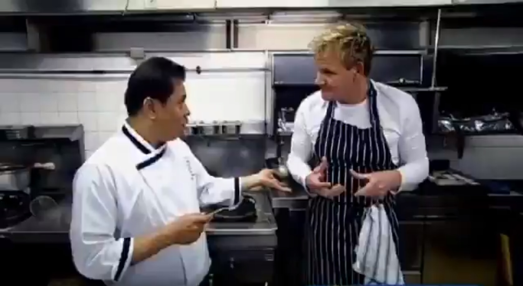 DOŠLA MACA NA VRATANCA Gordona Ramsaya totalno ponizio tajlandski kuhar