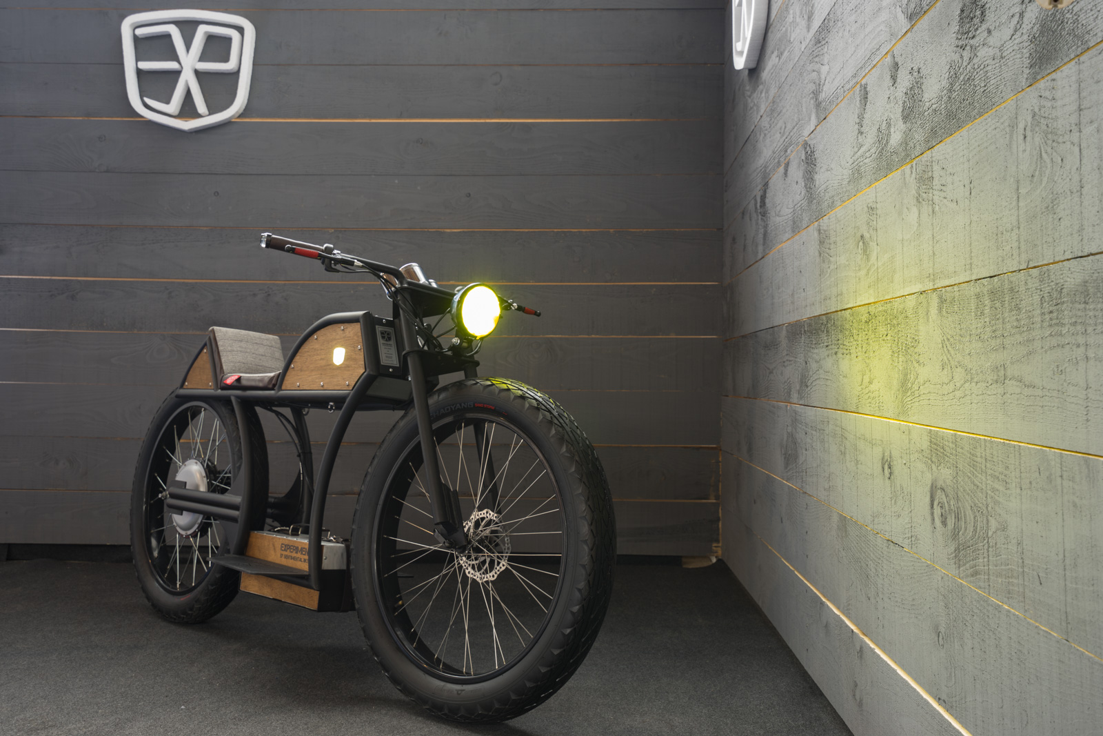 ZAGREB AUTO SHOW 2018 Najviše nam se sviđa hrvatski električni bicikl/motocikl Experiment