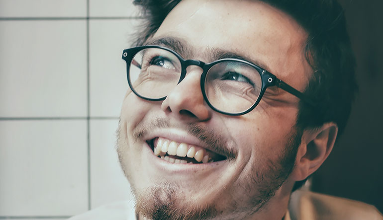 10 JEDNOSTAVNIH TRIKOVA Kako (odmah) imati znatno atraktivnije lice?