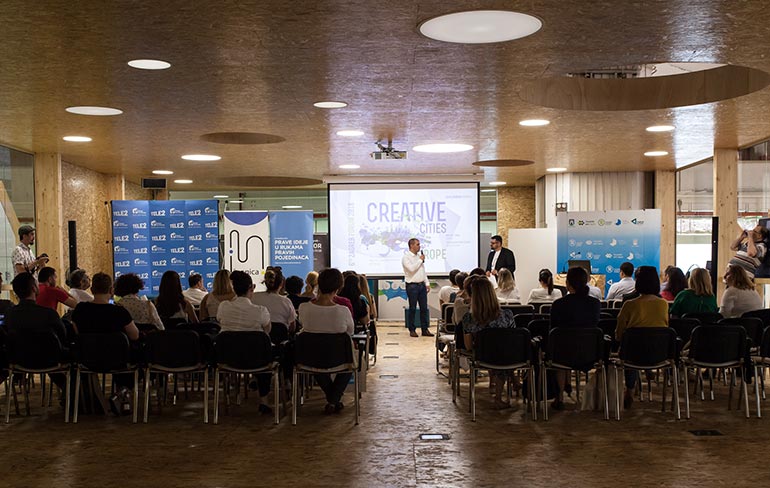 SOCIAL IMPACT REPORT Izvješće o globalnim postignućima Zaklade Reach for Change